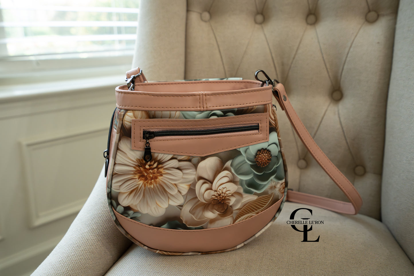 Tatum Crossbody PDF Sewing Pattern (SVG Files, Instructions & Video Tutorial Included)