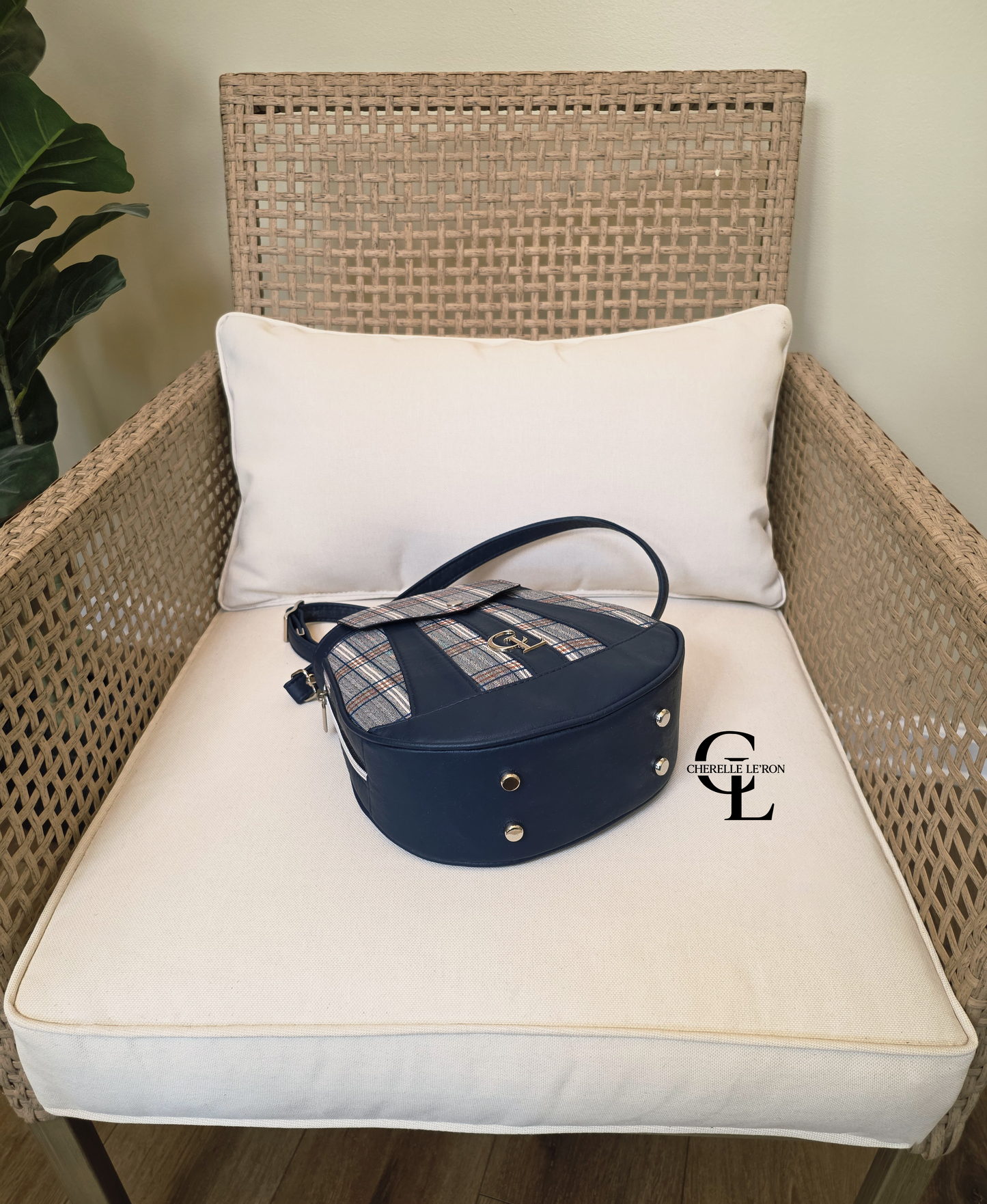Tatum Crossbody PDF Sewing Pattern (SVG Files, Instructions & Video Tutorial Included)
