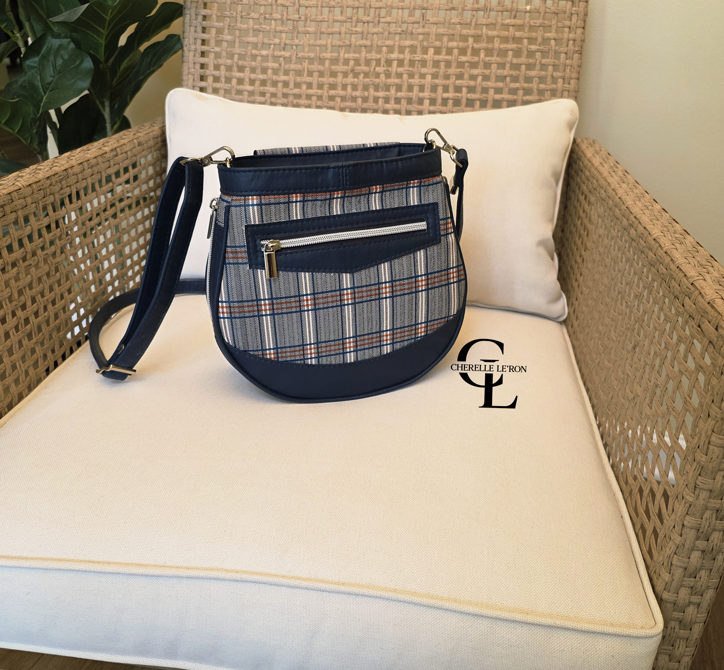 Tatum Crossbody PDF Sewing Pattern (SVG Files, Instructions & Video Tutorial Included)