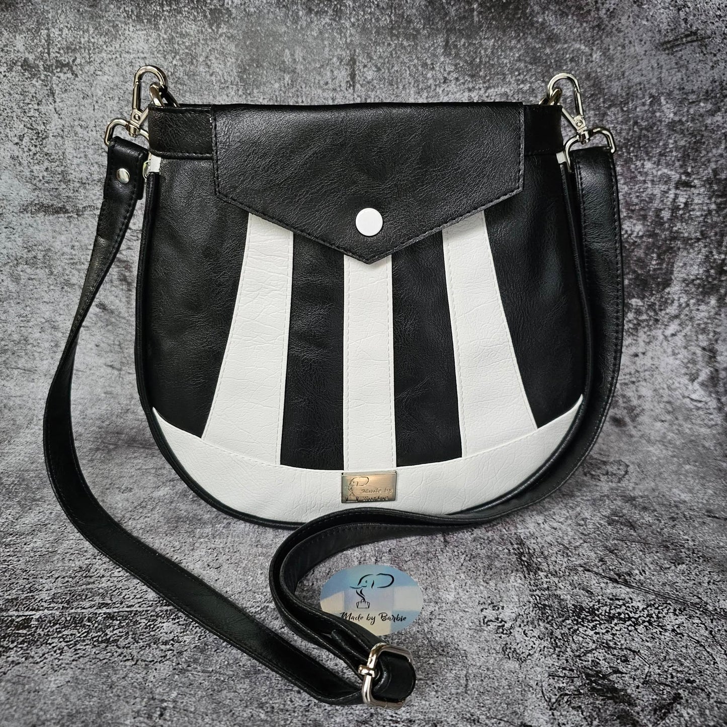 Tatum Crossbody PDF Sewing Pattern (SVG Files, Instructions & Video Tutorial Included)