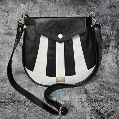 Tatum Crossbody PDF Sewing Pattern (SVG Files, Instructions & Video Tutorial Included)