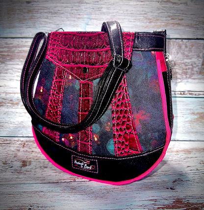 Tatum Crossbody PDF Sewing Pattern (SVG Files, Instructions & Video Tutorial Included)
