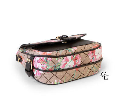 The Harlowe Crossbody (SVG, Projector Files & Video Included)