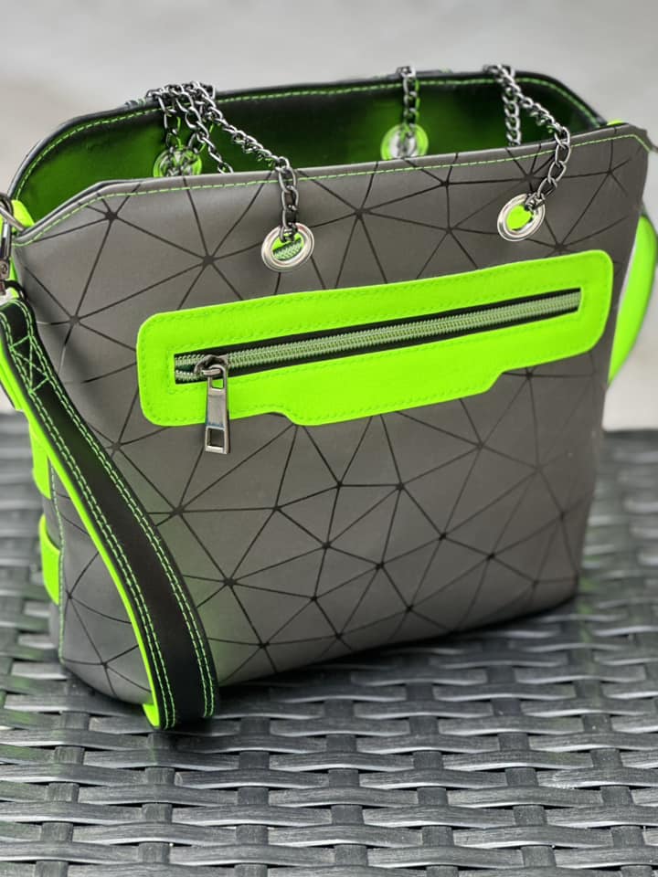 The Berlyn Bag PDF Pattern (SVG, Projector Files & Video Included)