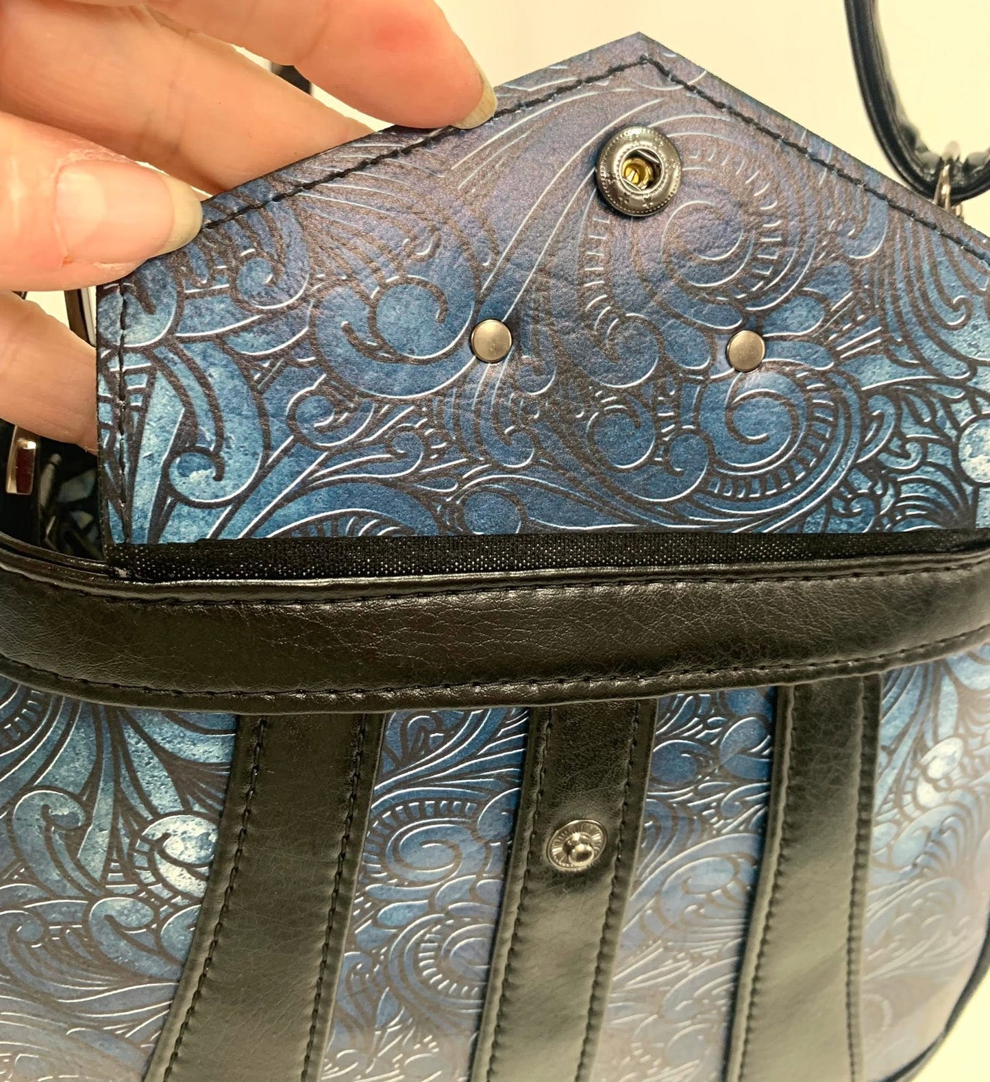 Tatum Crossbody PDF Sewing Pattern (SVG Files, Instructions & Video Tutorial Included)