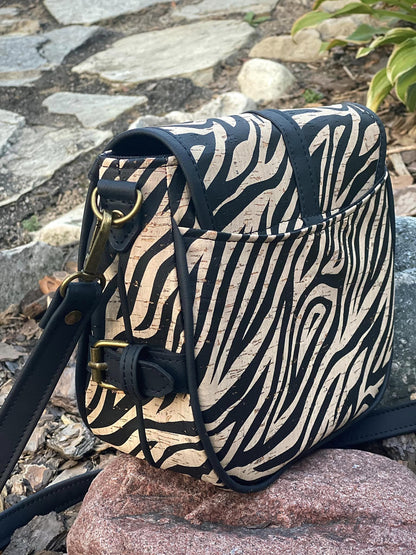 The Harlowe Crossbody (SVG, Projector Files & Video Included)