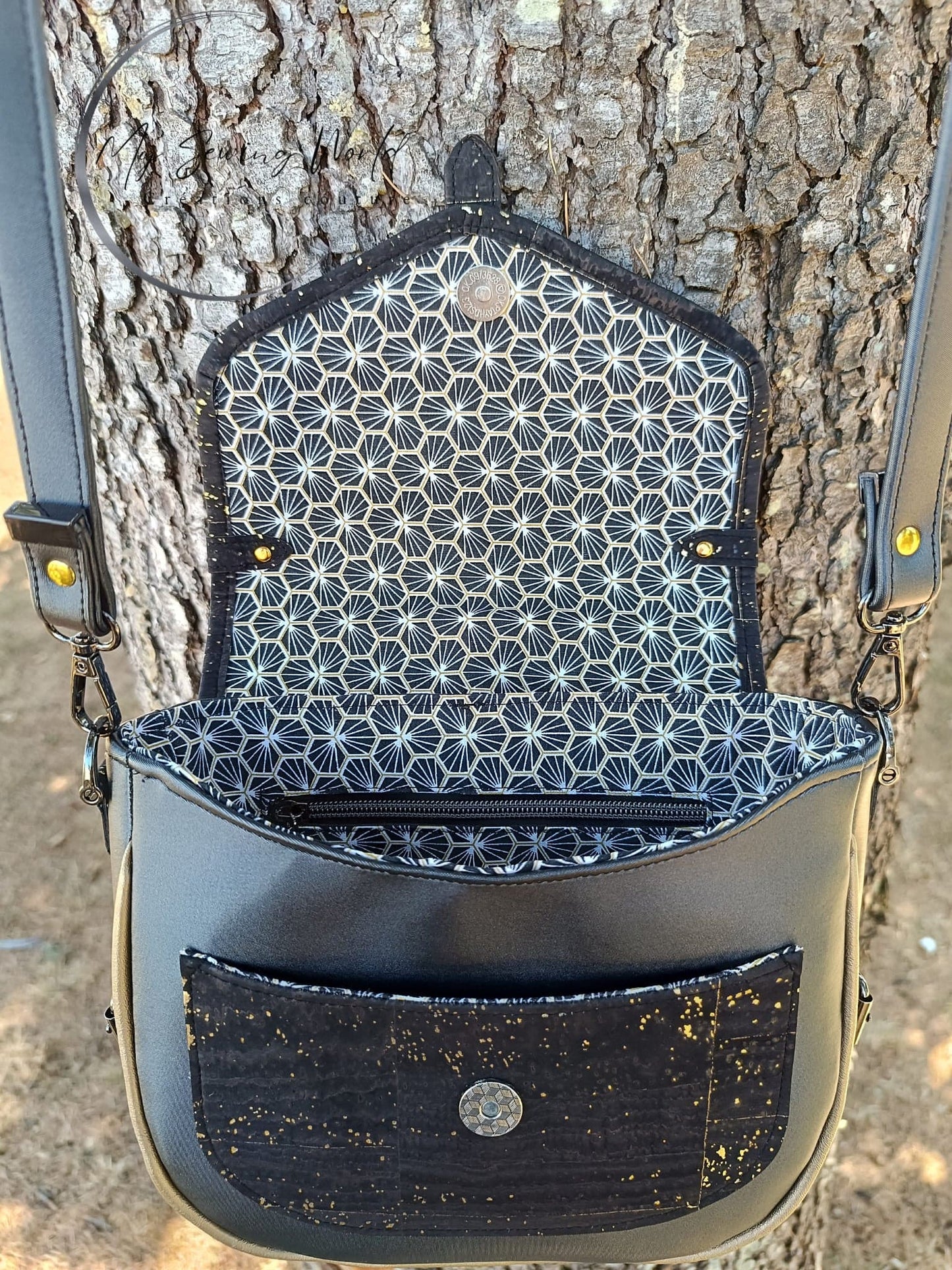 The Harlowe Crossbody (SVG, Projector Files & Video Included)