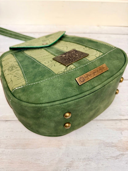 Tatum Crossbody PDF Sewing Pattern (SVG Files, Instructions & Video Tutorial Included)
