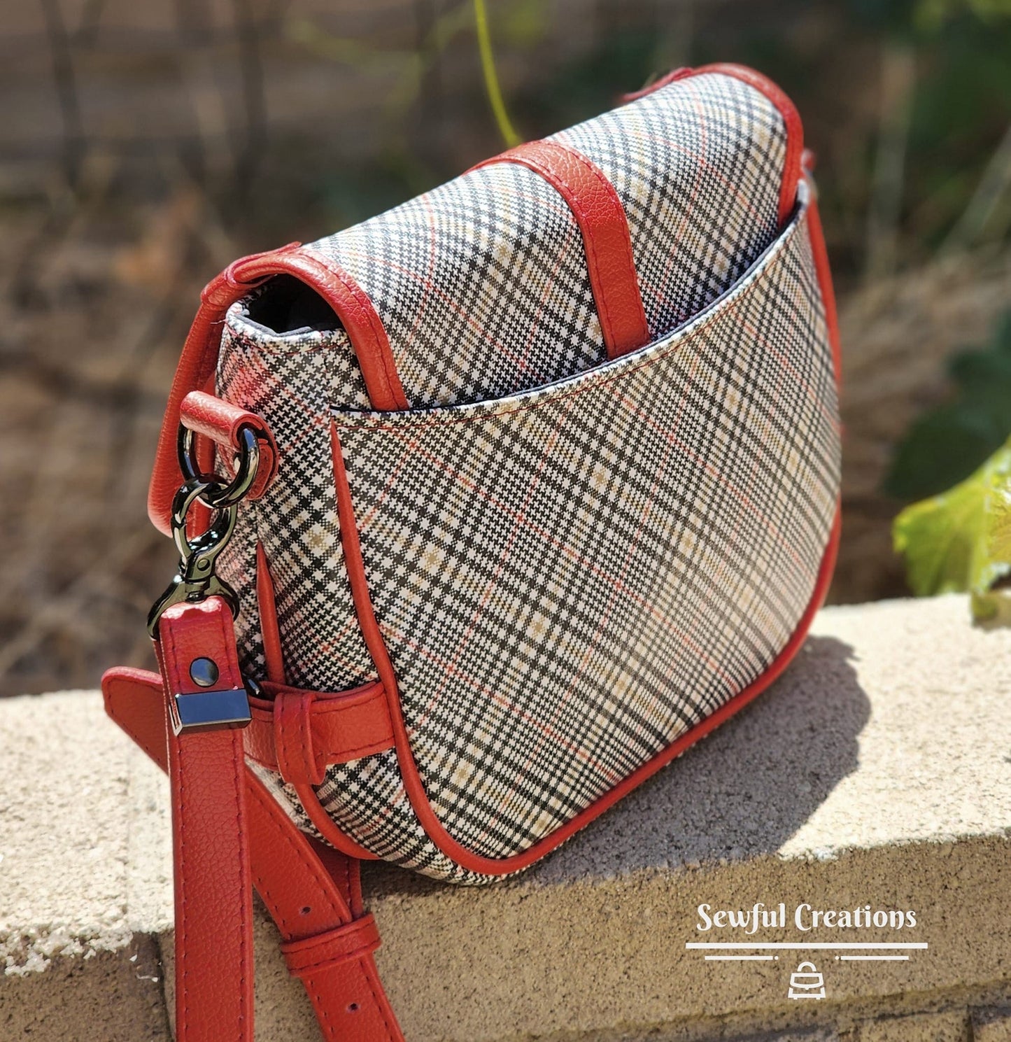 The Harlowe Crossbody (SVG, Projector Files & Video Included)