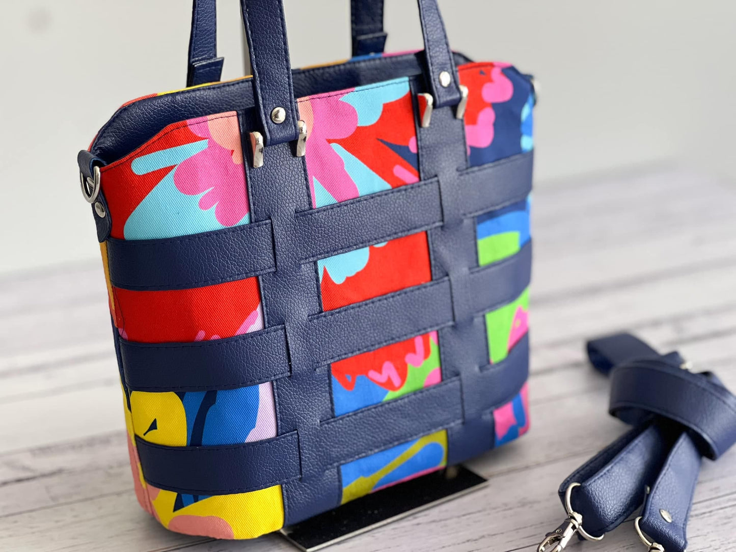 The Berlyn Bag PDF Pattern (SVG, Projector Files & Video Included)