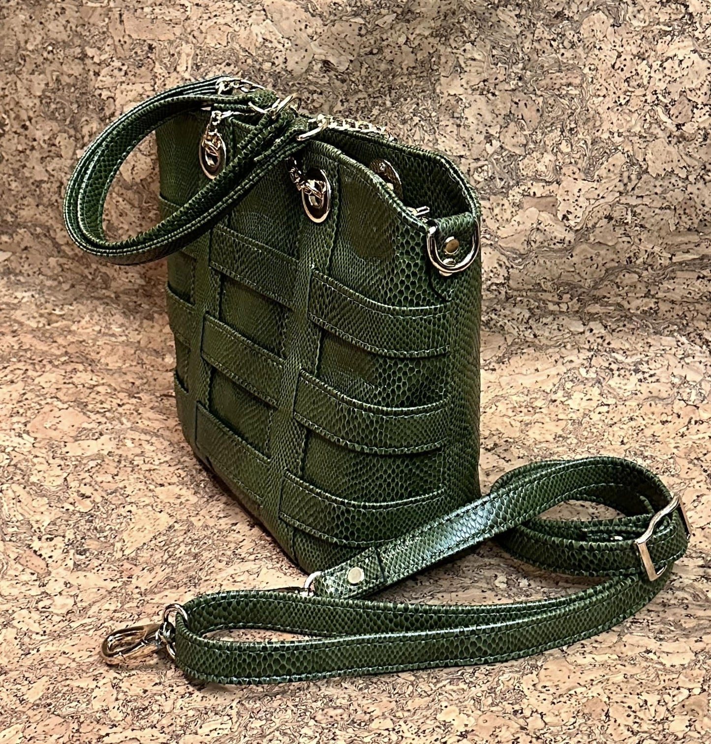 The Berlyn Bag PDF Pattern (SVG, Projector Files & Video Included)