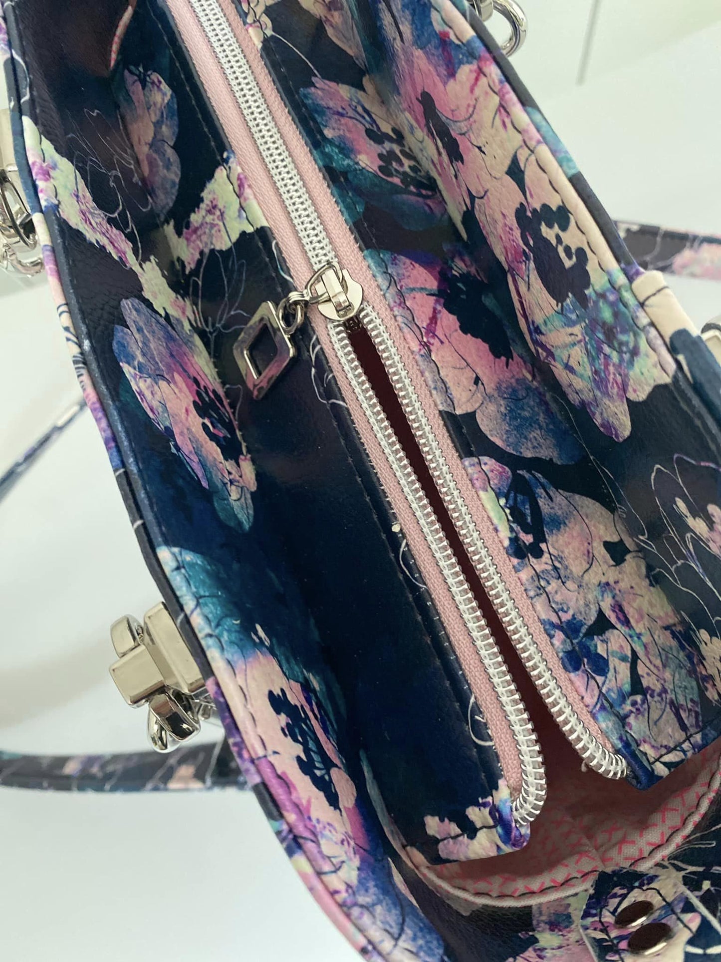 The Berlyn Bag PDF Pattern (SVG, Projector Files & Video Included)