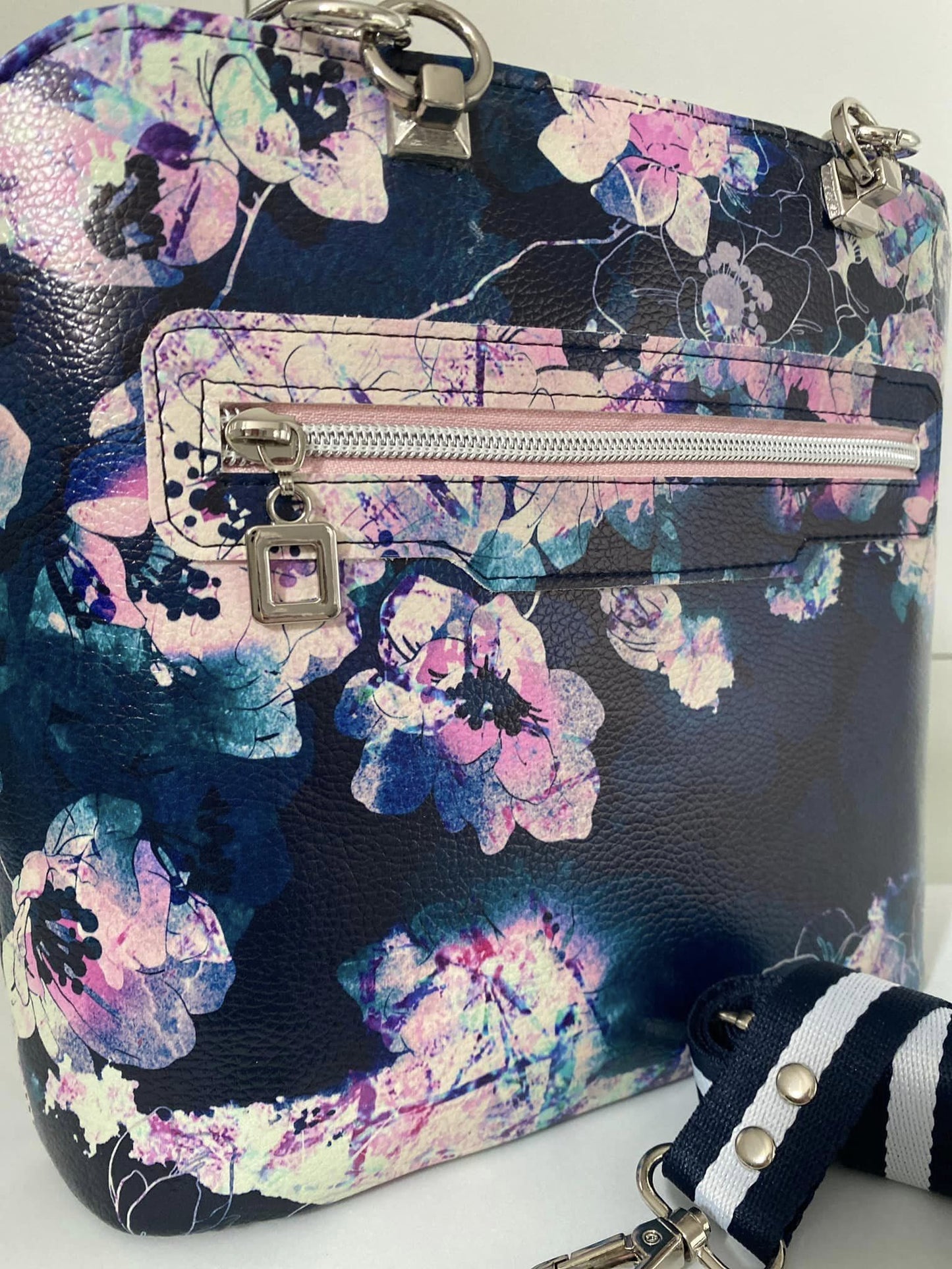 The Berlyn Bag PDF Pattern (SVG, Projector Files & Video Included)