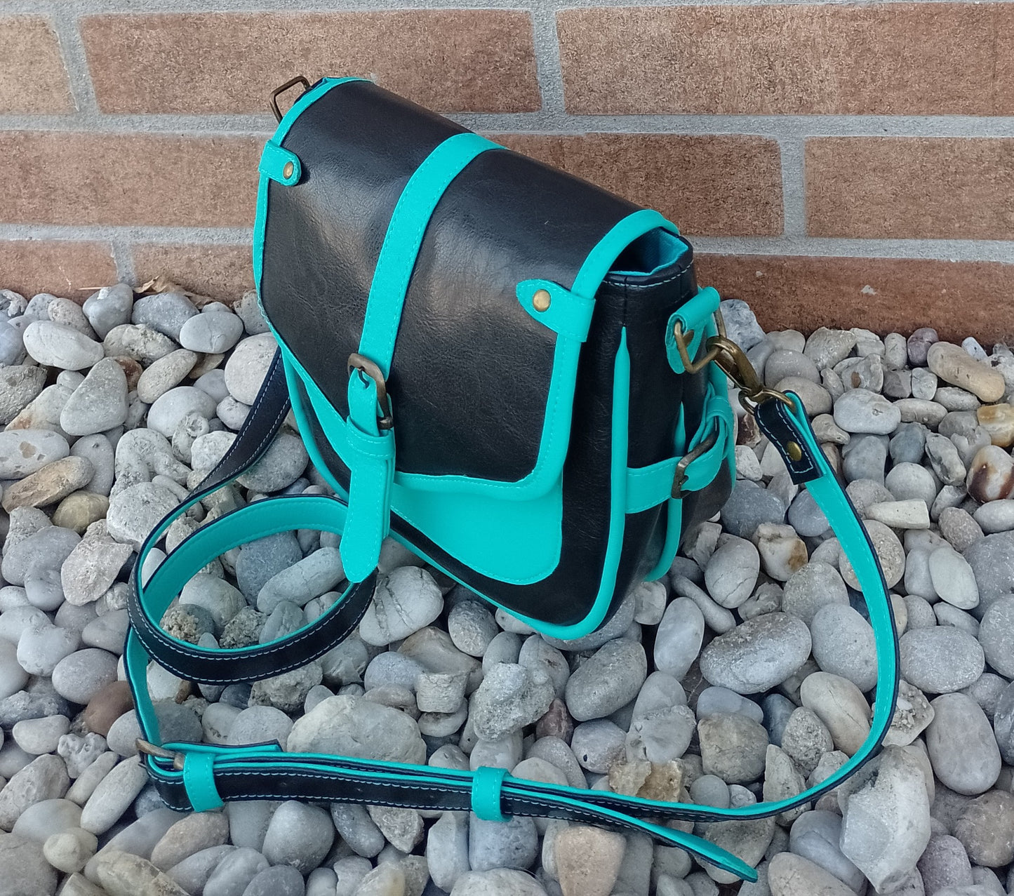 The Harlowe Crossbody (SVG, Projector Files & Video Included)