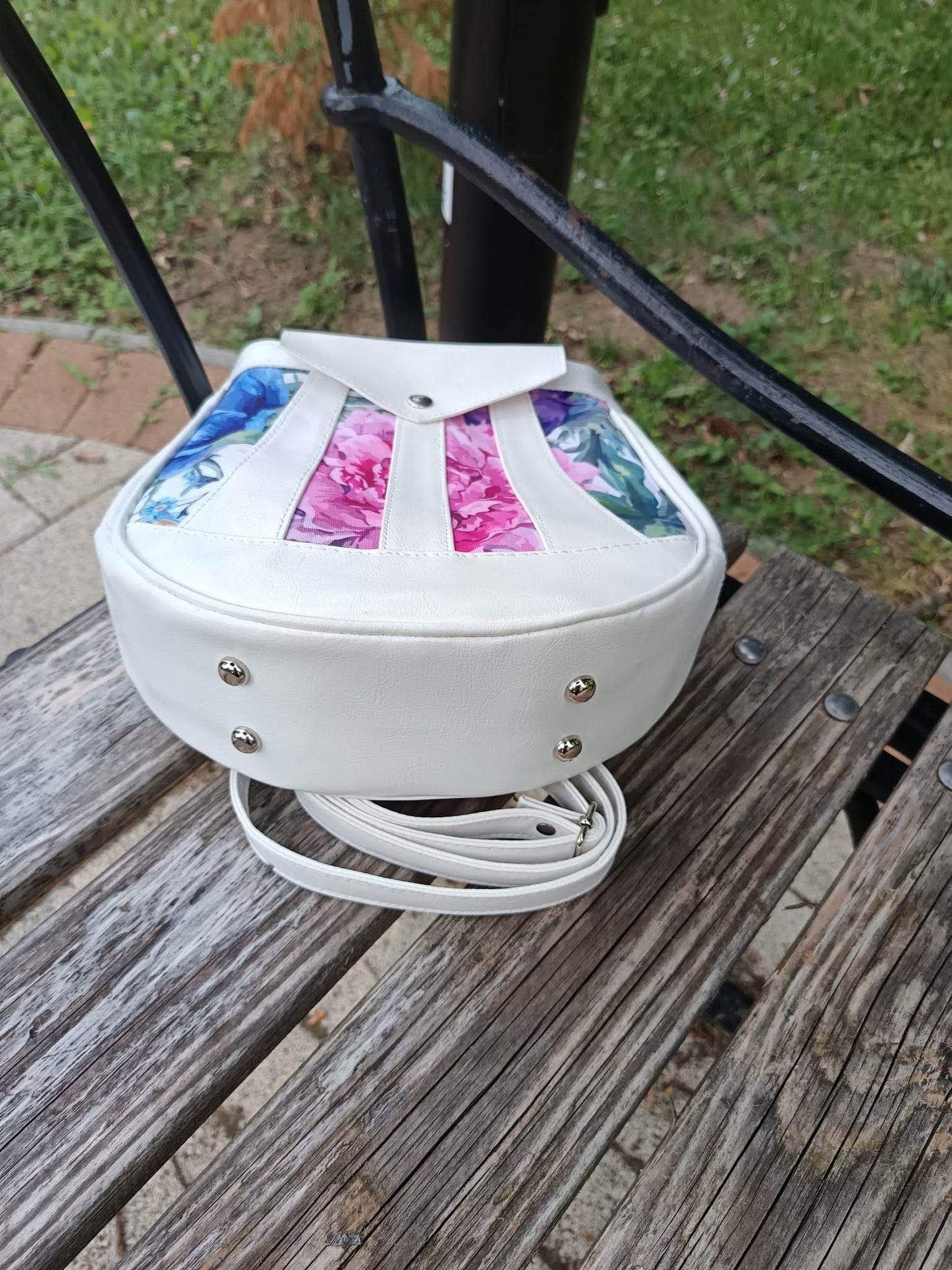 Tatum Crossbody PDF Sewing Pattern (SVG Files, Instructions & Video Tutorial Included)