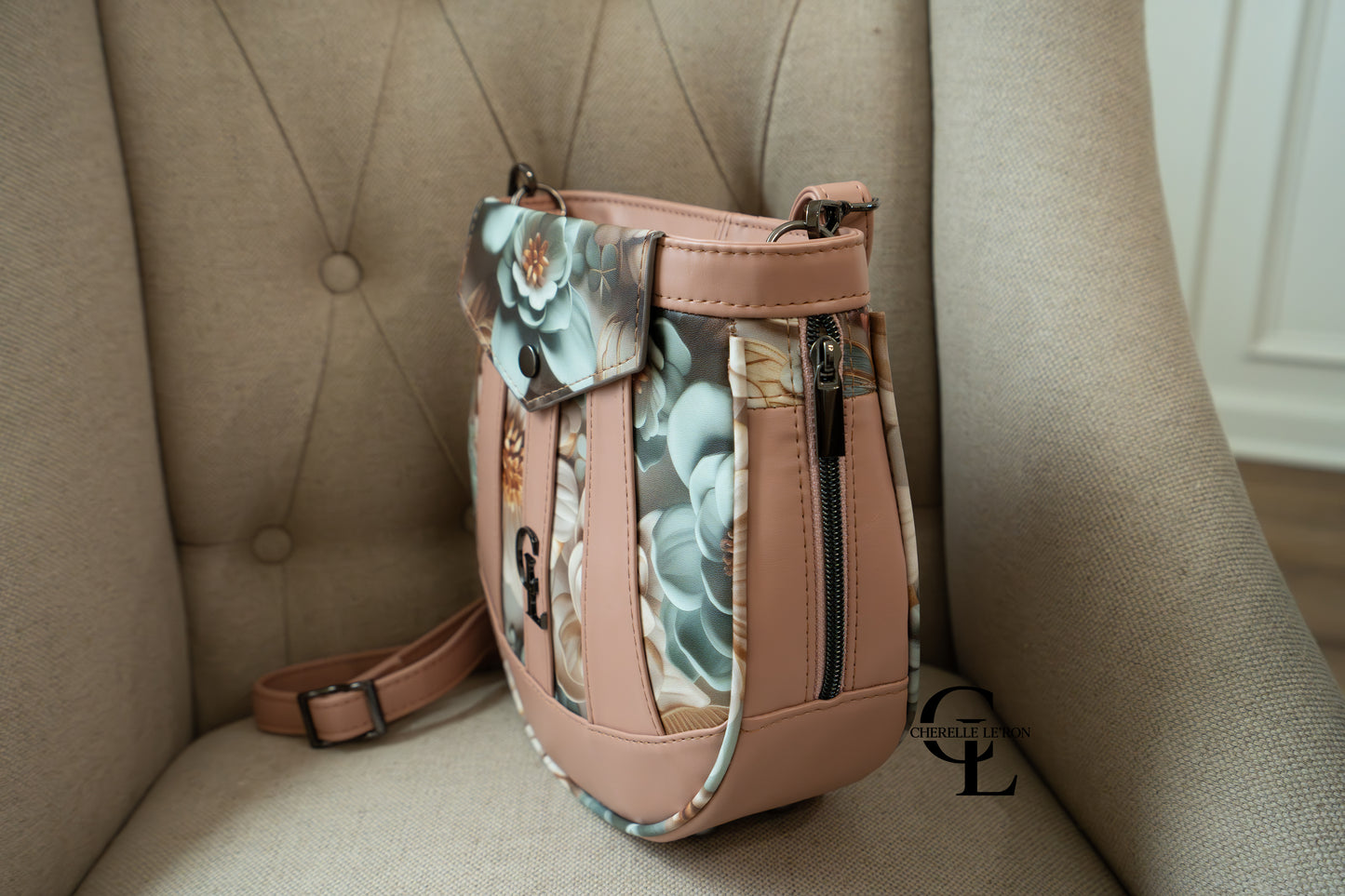 Tatum Crossbody PDF Sewing Pattern (SVG Files, Instructions & Video Tutorial Included)