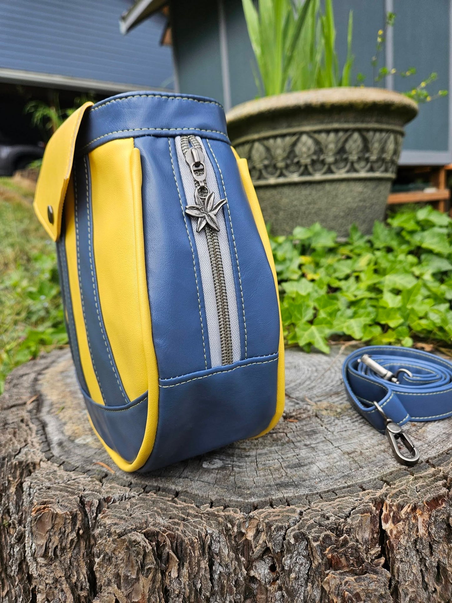 Tatum Crossbody PDF Sewing Pattern (SVG Files, Instructions & Video Tutorial Included)