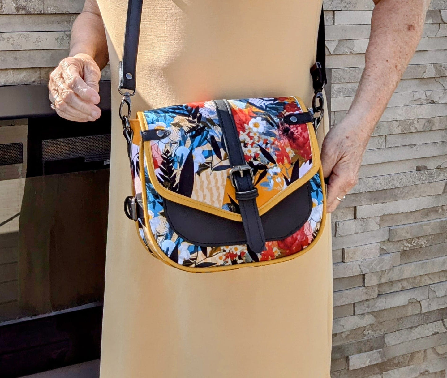 The Harlowe Crossbody (SVG, Projector Files & Video Included)