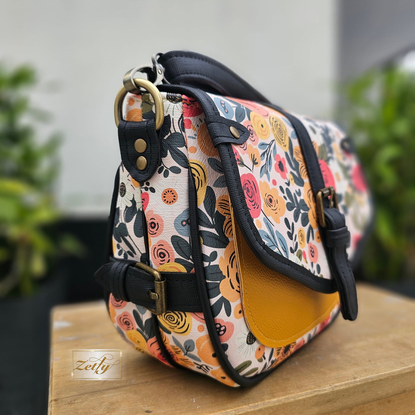 The Harlowe Crossbody (SVG, Projector Files & Video Included)